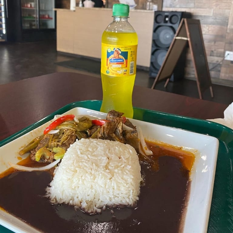 Why Visit Caribbean Kitchen 305